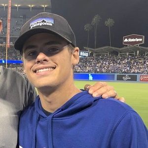 Meet your Posher, Ethan